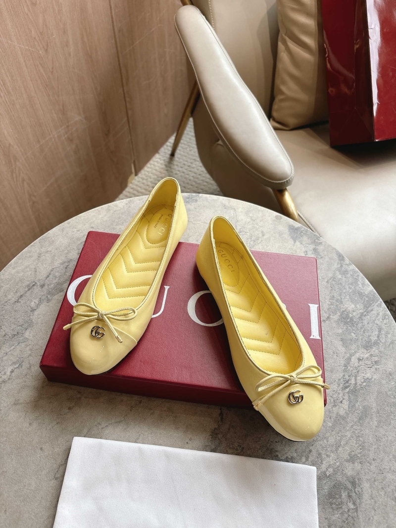 Gvc*1 flat shoes